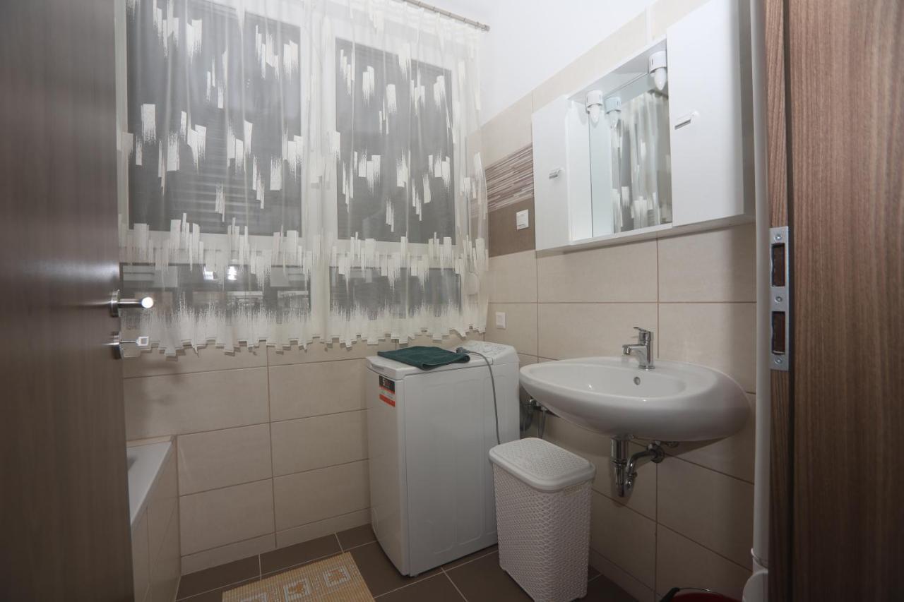 Adam Guesthouse I. Kecskemét Zewnętrze zdjęcie