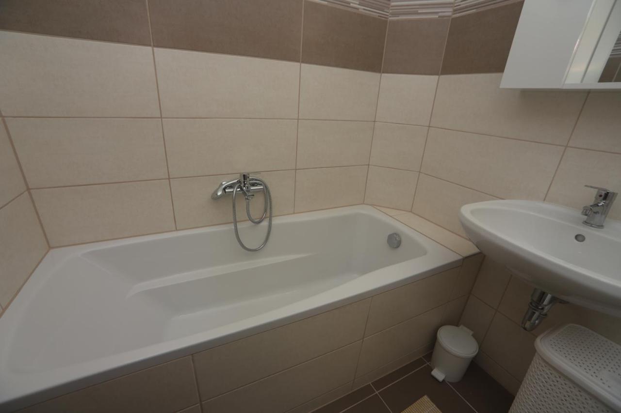 Adam Guesthouse I. Kecskemét Zewnętrze zdjęcie