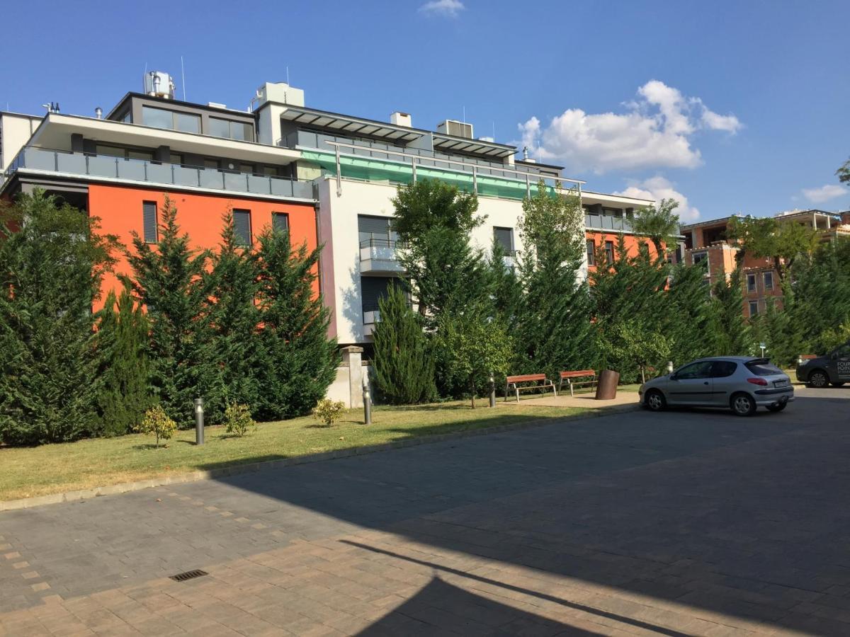 Adam Guesthouse I. Kecskemét Zewnętrze zdjęcie